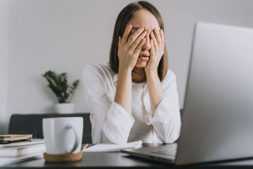 Gérer le stress social après une soirée festive : trouver l'équilibre